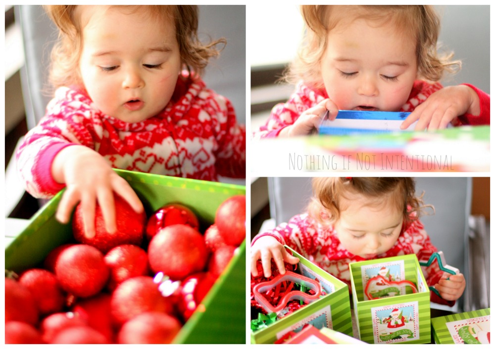 Christmas discovery boxes--simple, sweet, and FREE way for babies and toddlers to play at Christmastime. 