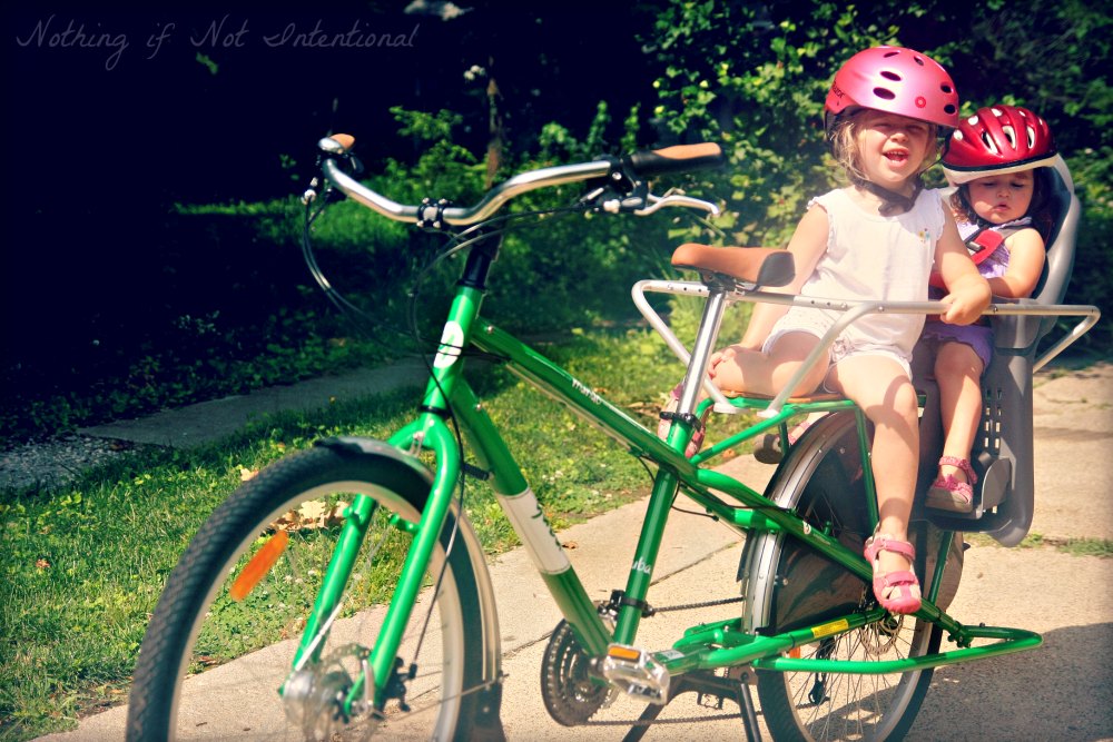 Kids on bikes--11 ways to make the ride in bike seats and trailers more fun for kids (Picture: Kids on a Yuba Mundo) 