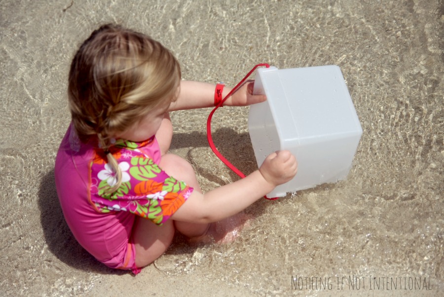 Taking the kids to the beach? Check out this post to know what to pack! 